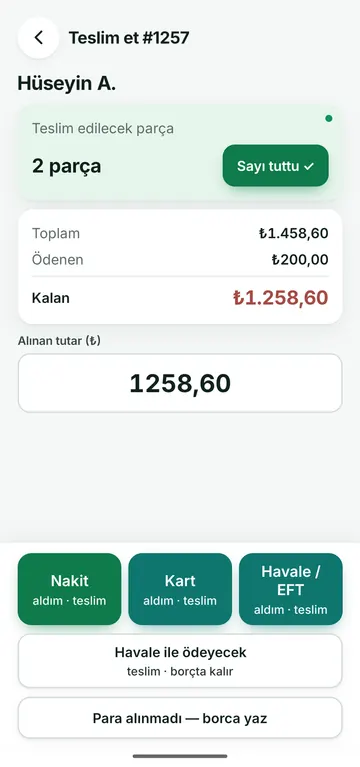 Teslim ekranı: toplam, ödenen ve kalan tutar, alınan tutar ve ödeme yöntemi düğmeleri